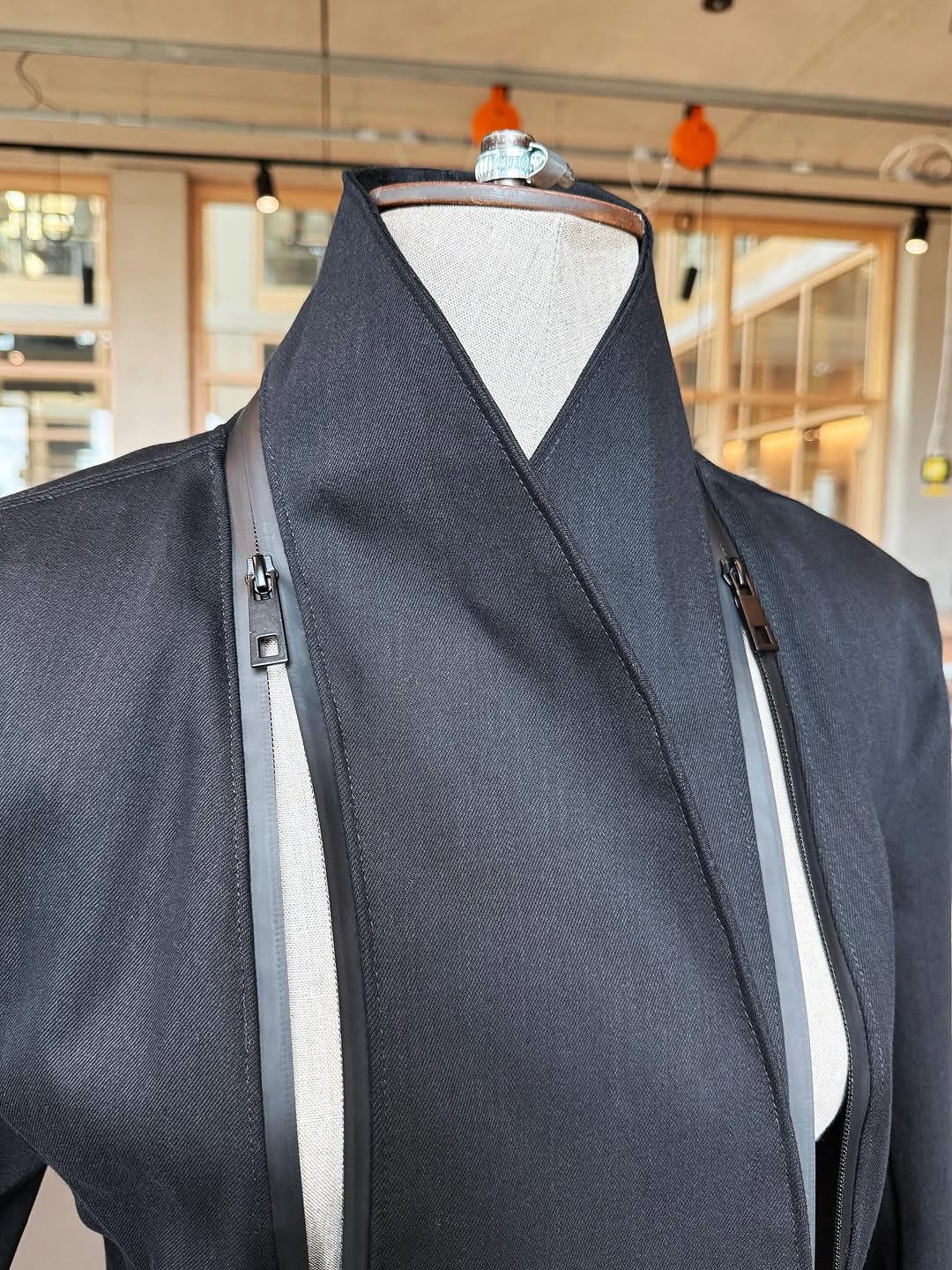 FORM: STR / Structure / Stretch Cotton + Modular Blazer