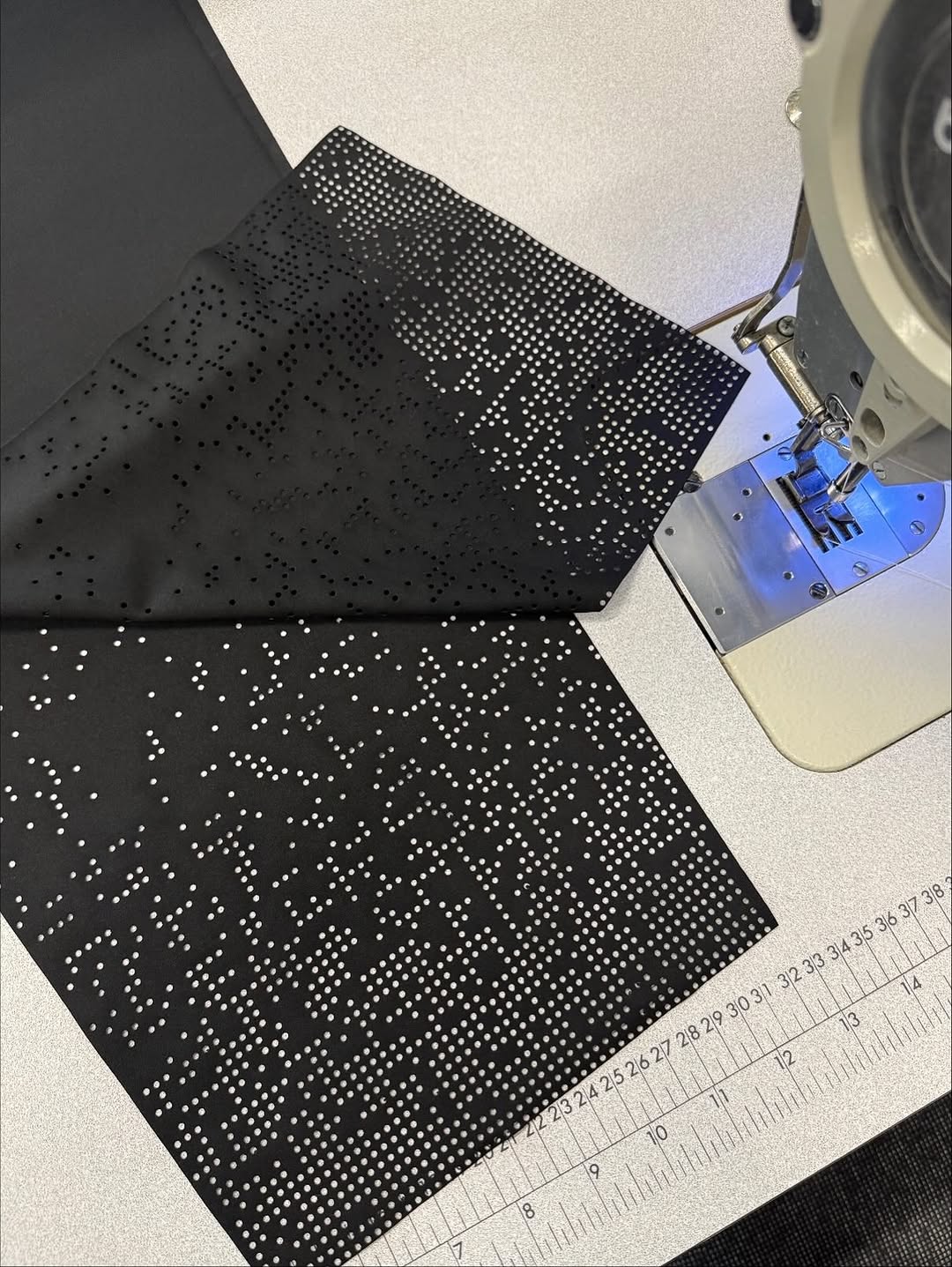 FORM: BASE / Compression / Poly + Perforated Shirt