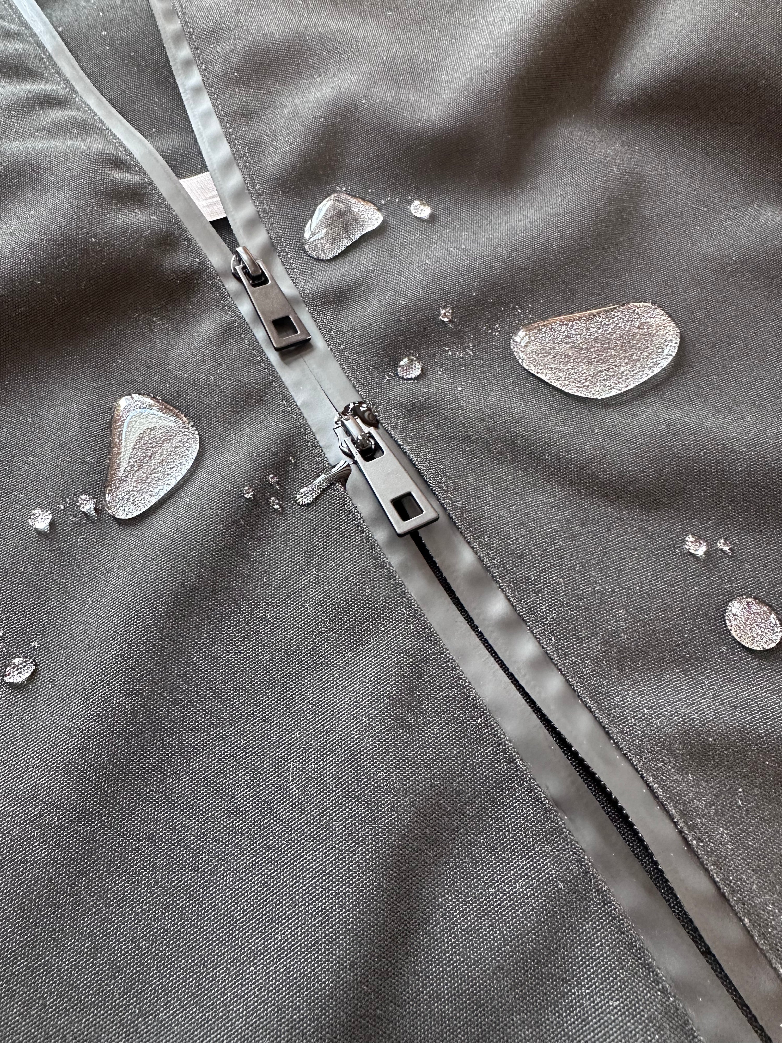 DOUBLE ZIP-UP WITH TACTICAL MOLLE SYSTEM
