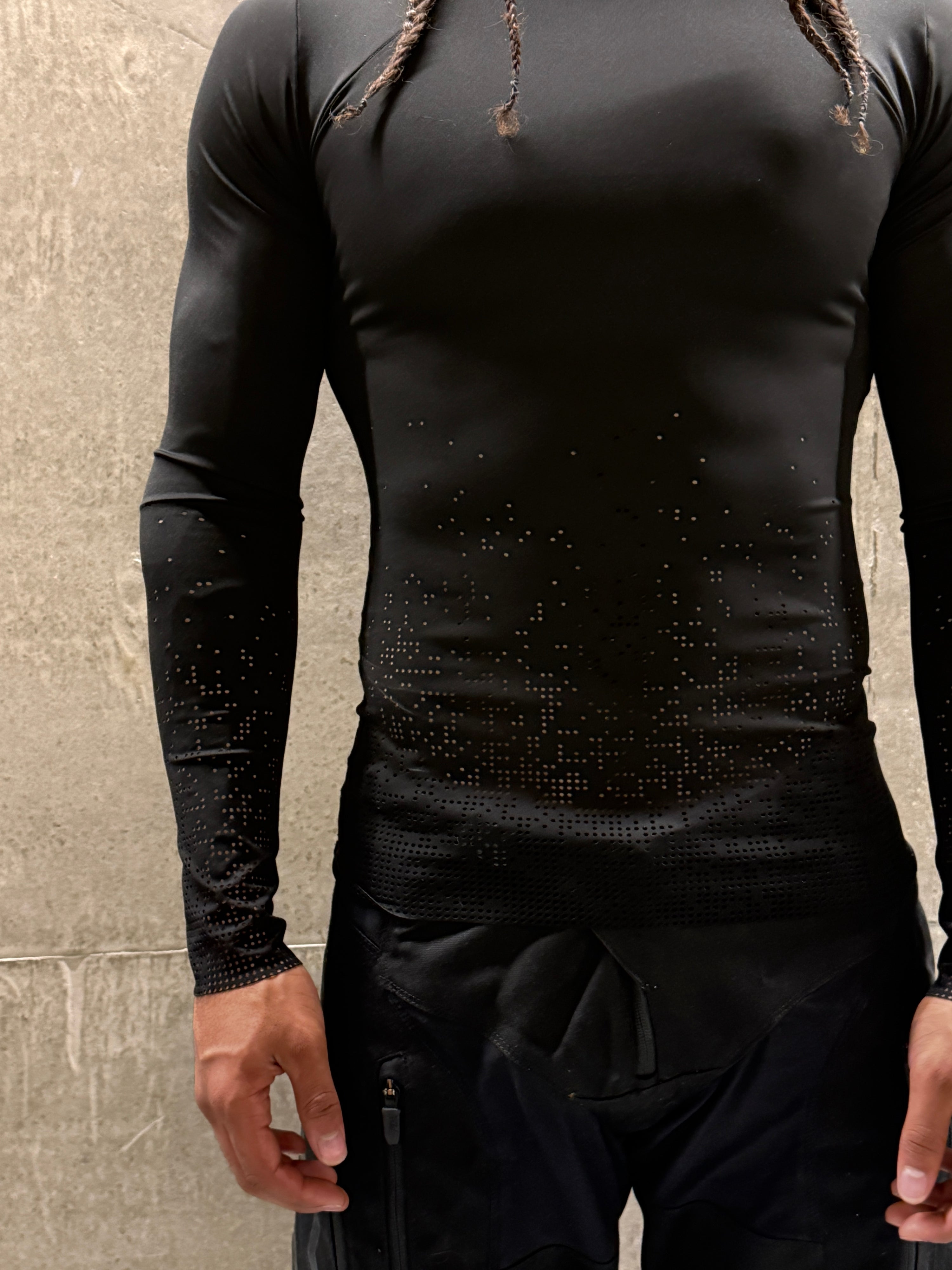 FORM: BASE / Compression / Poly + Perforated Shirt