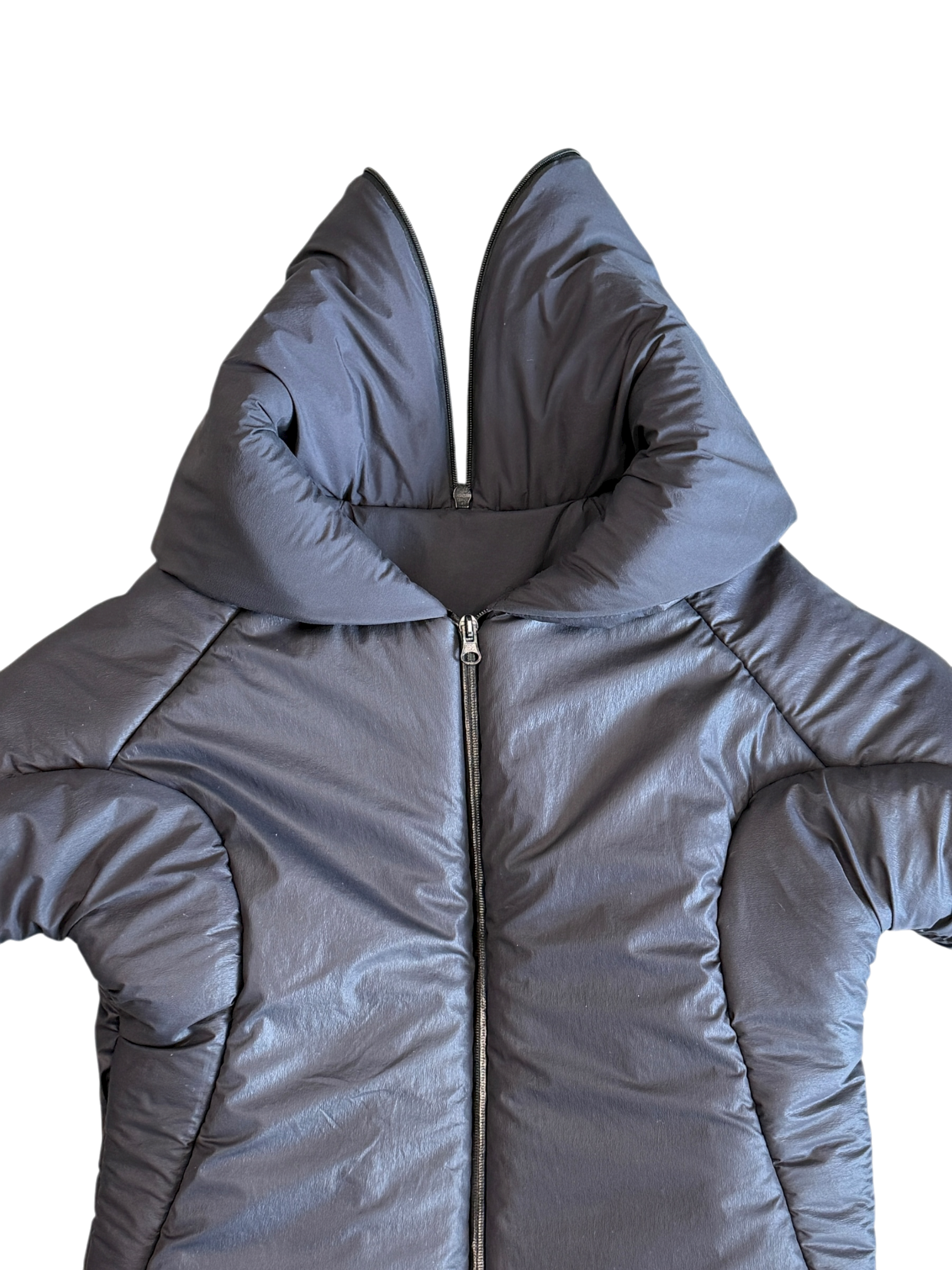 GUSSETED PUFFER JACKET