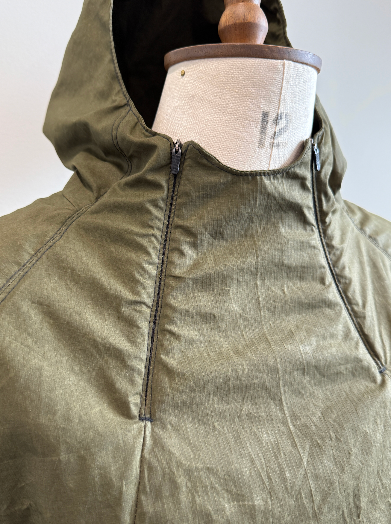 FORM: SHELL / Weather / Ripstop + Dry-Wax Anorak