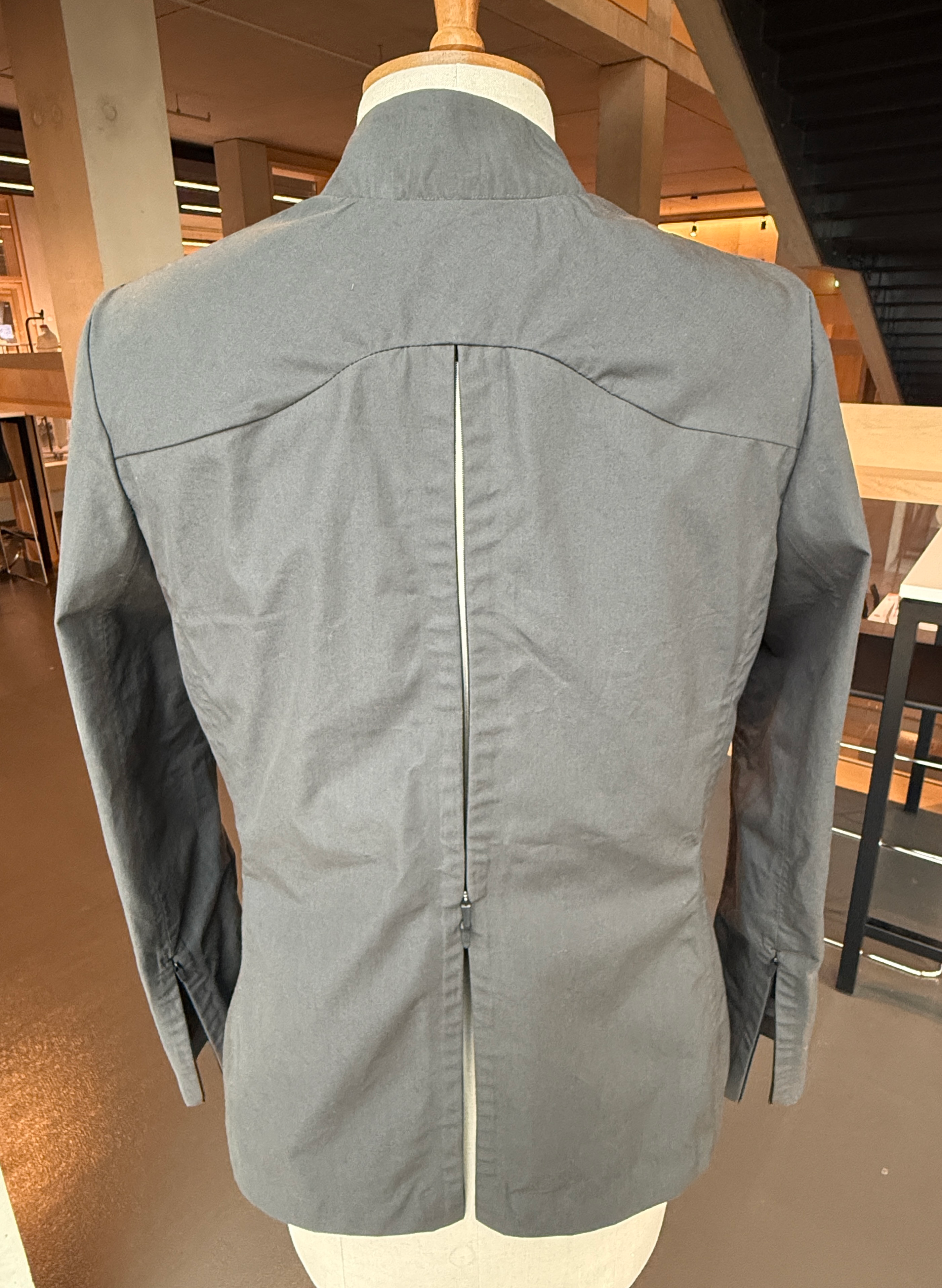 TAPED WATERPROOF JACKET